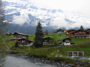 Grindelwald i oczekiwanie na wjazd we mgłę
