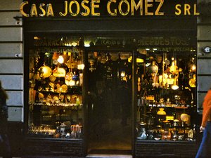 Buenos  Aires - stylowy  sklep z  lampami niedaleko Calle  Florida.