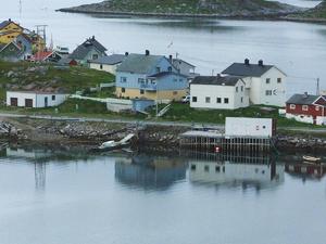 Nord Kapp - wioska na wyspie.
