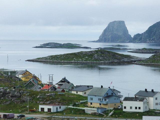 Nord Kapp - wioska na wyspie.