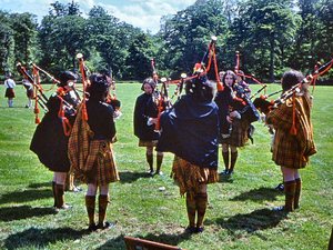 SZkotki  też grają na  dudach - tradycyjny  festiwal czerwcowy w  Aberdeen
