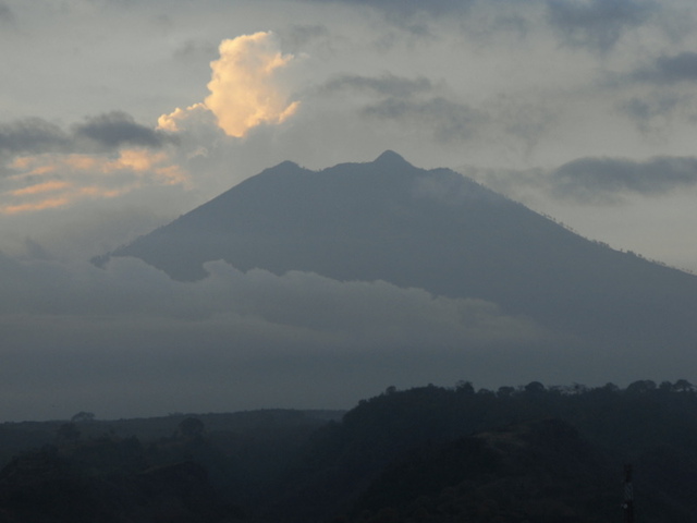 Wulkan Kawah Ijen widziany od str.Bali
