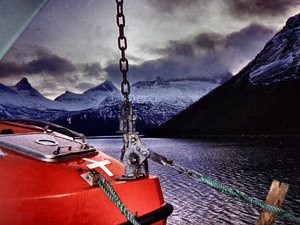 Świeta  w  zimie  polarnej  na północy  Norwegii na  R. V. Johan  Hjort