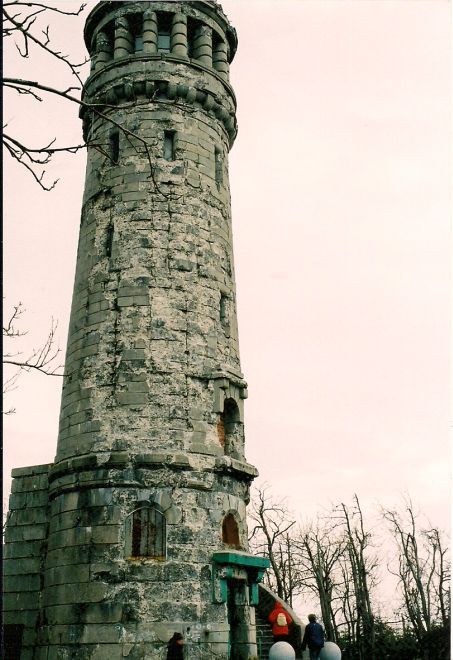 Wielka Sowa- kamienna wieża do remontu