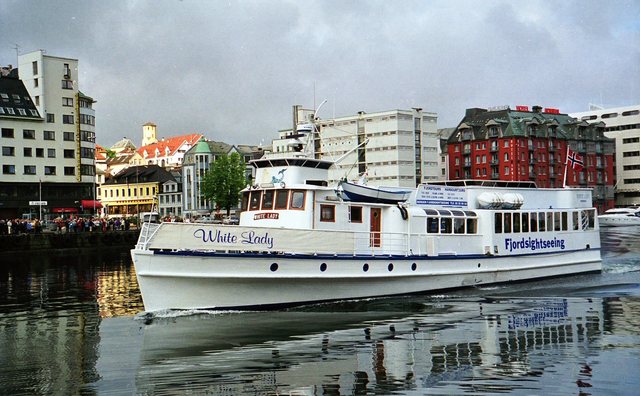 Bergen - "White Lady" - stateczek  do  ogladania  fiordów