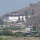 Dżong w Paro -  nakręcono tutaj film Mały Budda - dzong typ fortu obronnego  obecnie oprócz klasztoru jest tu także siedziba władz dystryktu