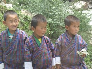 Mali mieszkańcy Bhutanu