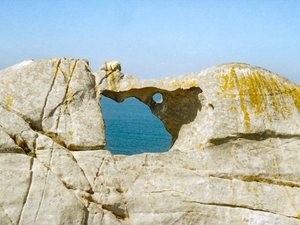 Malownicza erozja  eoliczna  skał  osadowych