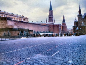 Moskwa w  mroźnym     grudniu i  nieustająca  kolejka