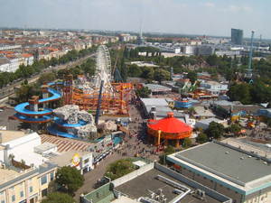 Diabelski Młyn - widok na Wiedeń i park rozrywki 