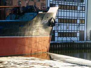 Gdańsk-zima 2009 - s.s. Sołdek pierwszy 100% polski  statek