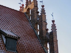 Gdańsk-zima 2009 - gotyckie  attyki  kościoła Św. Trójcy