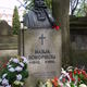 Przy grobie Marii Konopnickiej zawsze są kwiaty.