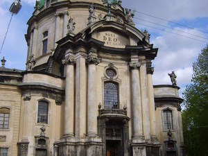 Wejście do kościoła dominikanów.