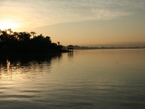 Rio Dulce wschód słońca