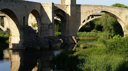 Besalu średniowieczny most
