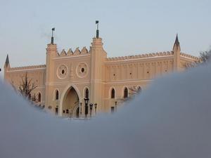 Za zasłoną śniegu