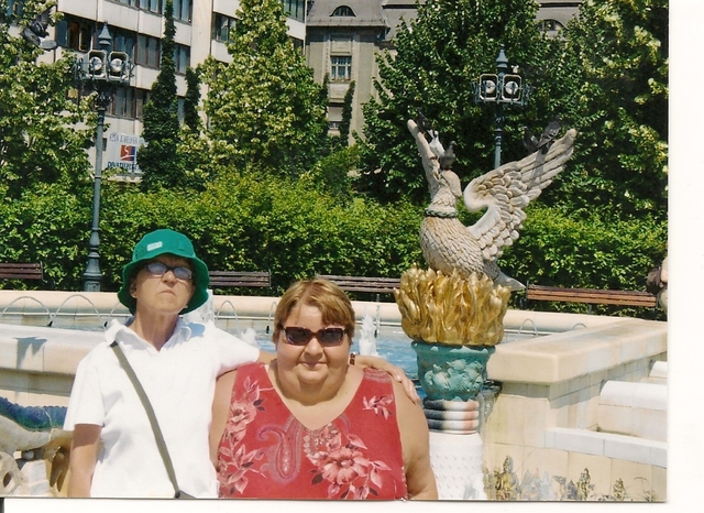 Przy fontannie w Debreczynie.