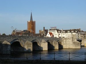 Maastricht - most  wybudowany  przez  Rzymian