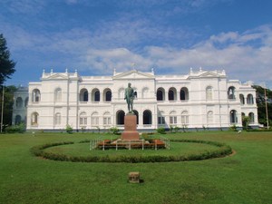 kolonialny budynek Muzeum Narodowego