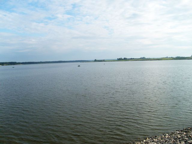 Zalew z łodziami 
