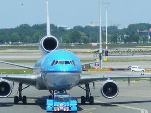 229929 - Amsterdam Samolociki na lotnisku w Amsterdamie