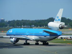 229933 - Amsterdam Samolociki na lotnisku w Amsterdamie