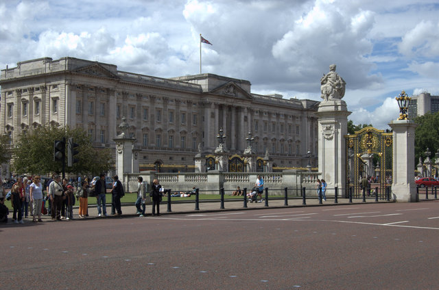 231291 - Londyn Herbatka u Królowej