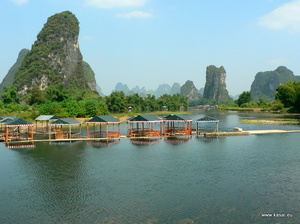 Yangshuo - bar na rzece