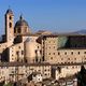Urbino widok na palazzo ducale i katedre  duomo 