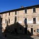Urbino cień katedry na budynku vis a vis