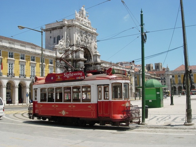 Słynne tramwaje - turystyczne na Praca do Comercio