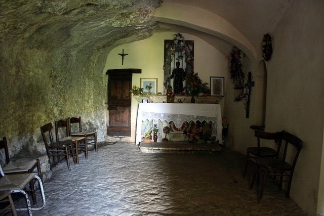 Pustelnia Sw.Bartolomeo,wnetrze