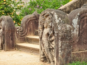 239652 - Anuradhapura