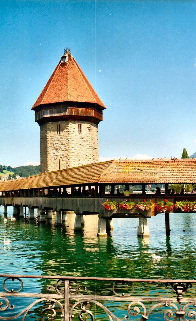 Lucerna - i  jej skarb -drewniany  most 