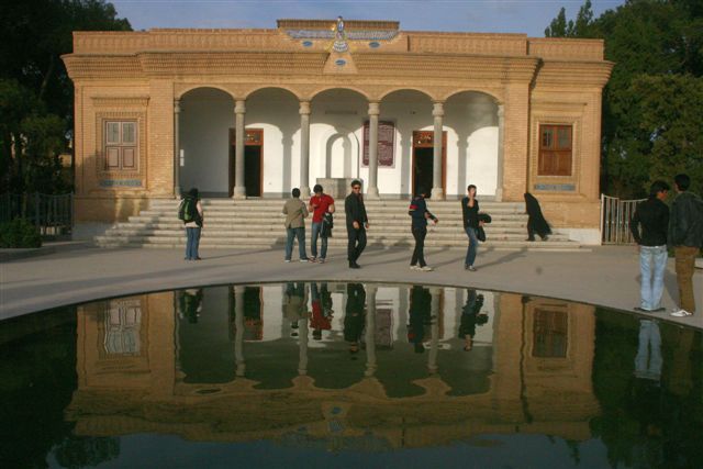 świątynia zoroastriańska, Sziraz