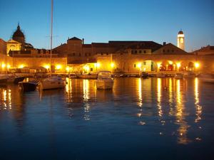Dubrovnik nocą, Chorwacja