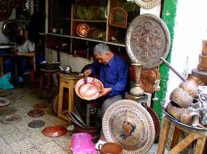 Rzemieślnik na suku w Trypolisie