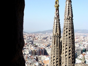 Barcelona, panorama zza wież Sagrada Familia