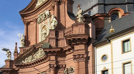 Wurzburg Neuemuensterkirche fasada i kopula