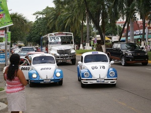 Autobus i taksówki w Acapulco