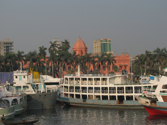 Port w Dhaka