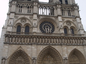 Notre Dame de Paris - widok ogólny