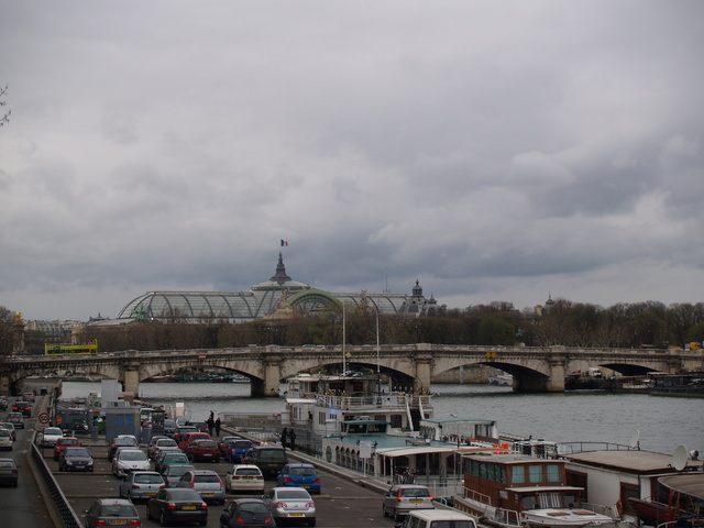 Sekwana z widokiem na Grand Palais