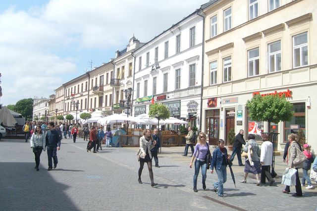 Deptak na Krakowskim Przedmieściu