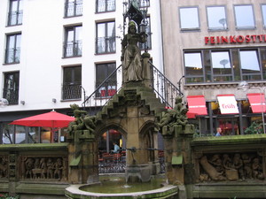 Heinzelmannchenbrunnen