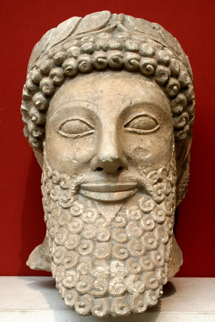 Uśmiechnięta głowa władcy z British Museum