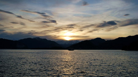 Zachód słońca nad Jeziorem Maggiore