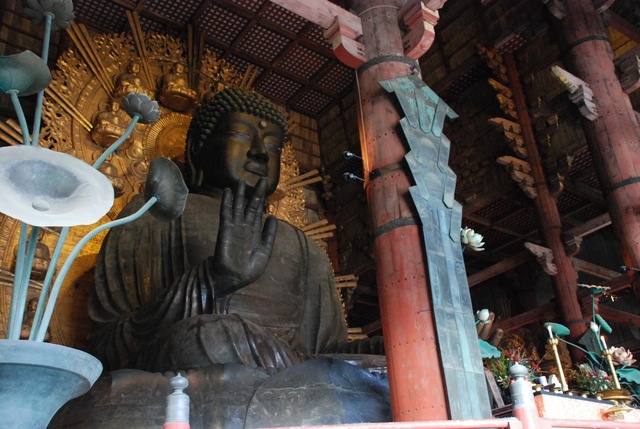 Tōdai-ji‎ i najwiekszy na swiecie drewniany budda