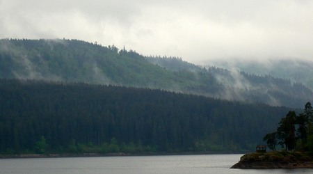 Mgły nad jeziorem Schluchsee